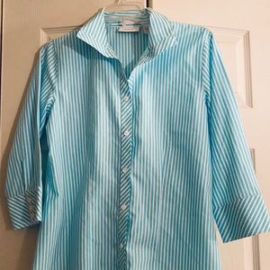 Chico’s women’s blue and white top.